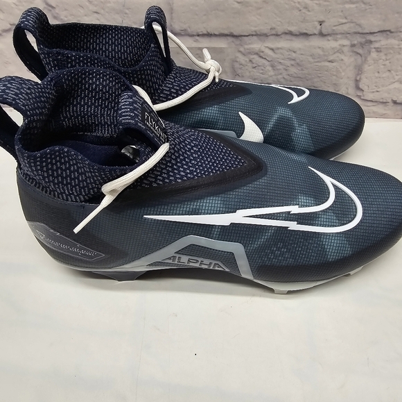 Men's Nike Alpha Menace Elite 3 Football Cleats DM1792-400 Size 10.5 - Picture 3 of 9